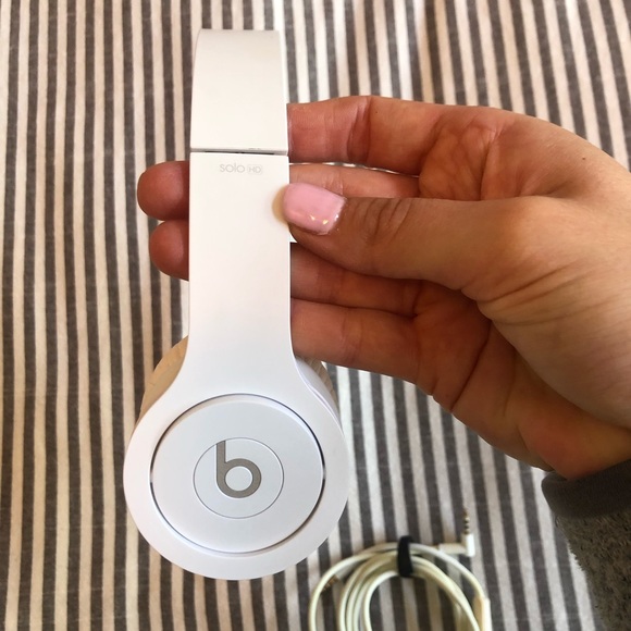 BEATS SOLO HD - Picture 2 of 16